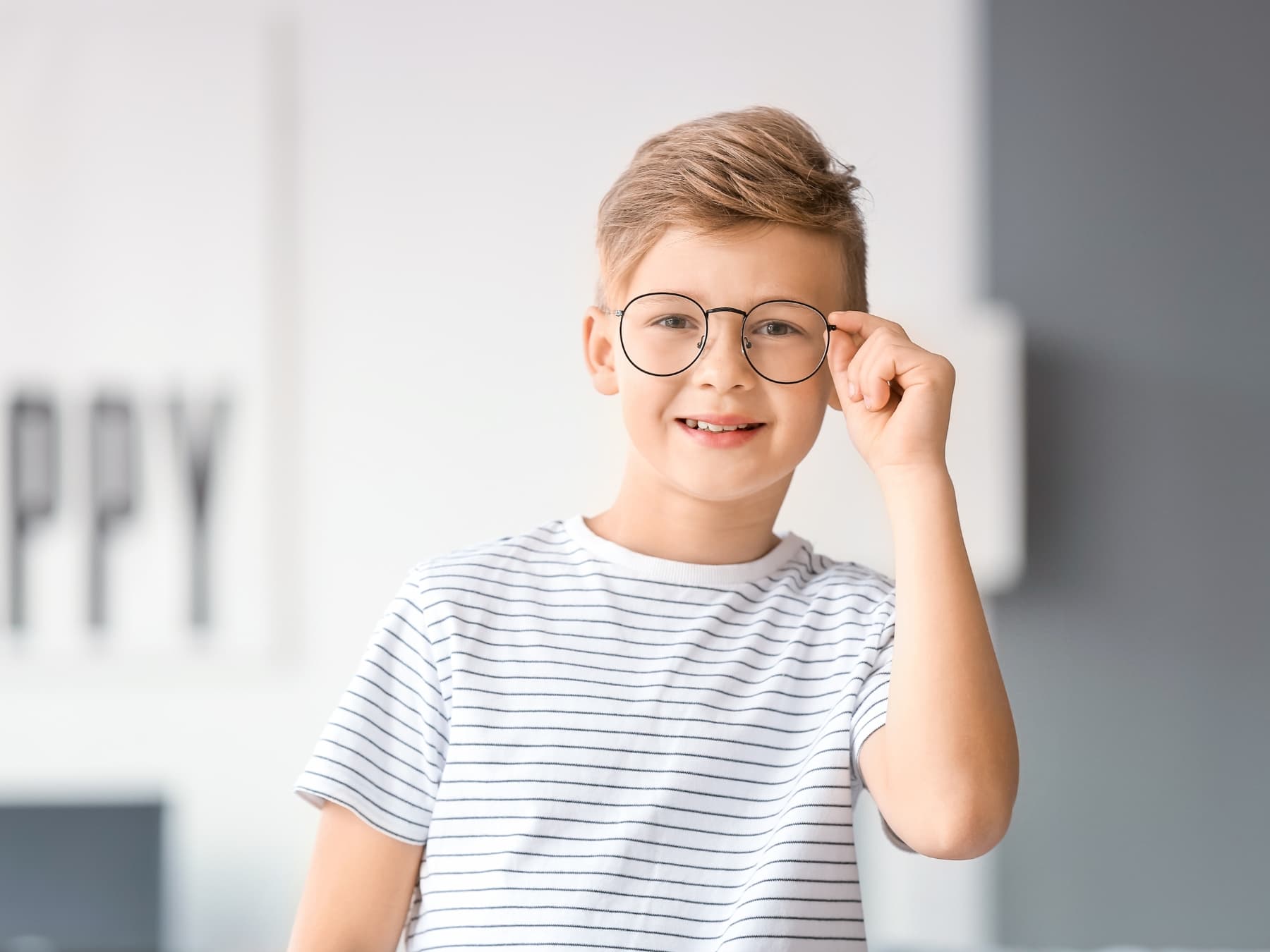 Wann ist es an der Zeit, die Entwicklung der Kurzsichtigkeit bei Kindern zu beeinflussen
